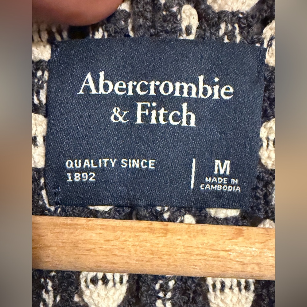 Abercrombie & Fitch Navy/Gray and Cream Knit Sweater - Picture 4 of 8